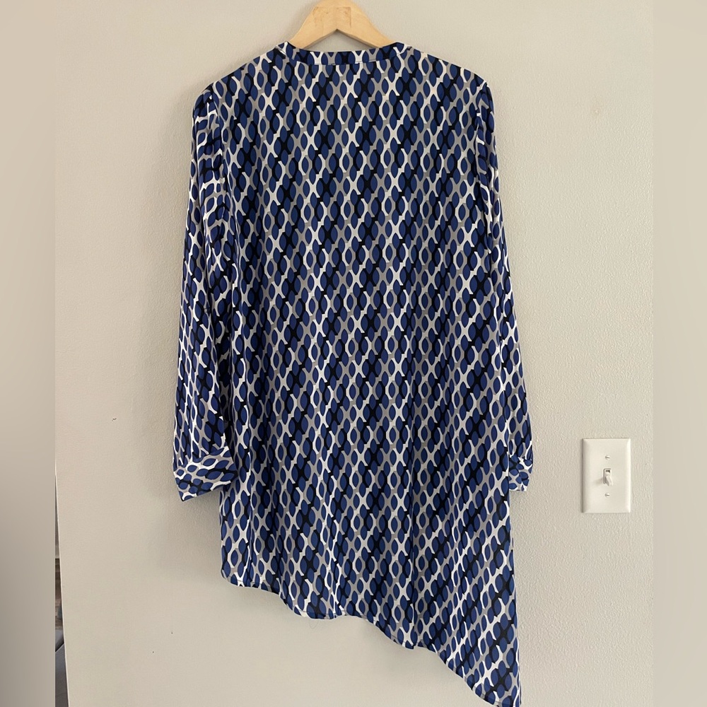 Roz & Ali Navy and White Geometric Long-Sleeve Tunic - Picture 2 of 7